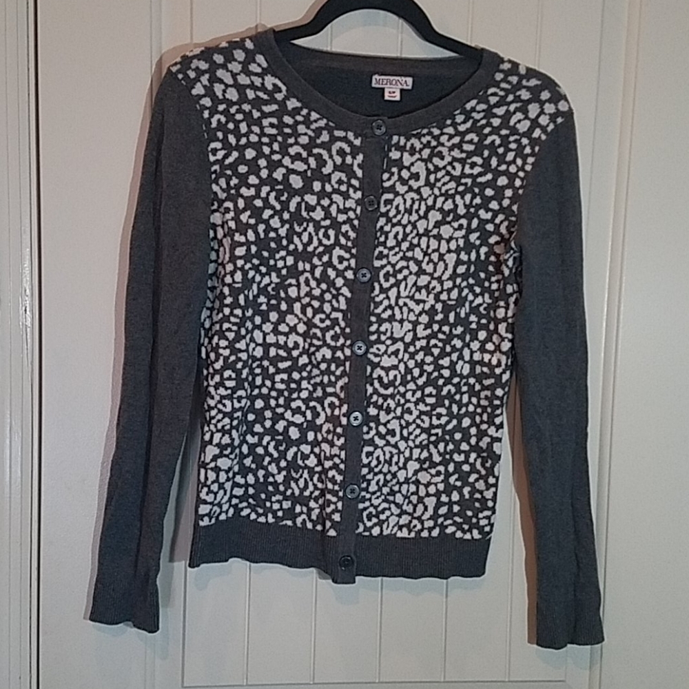 Button down cardigan in leopard print